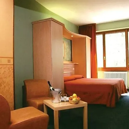 Meridiana Hotell 3*